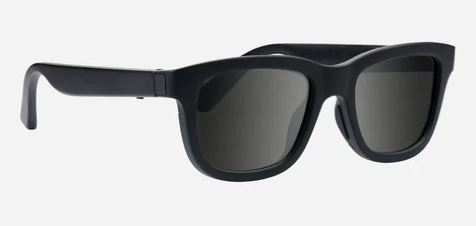 Chamelo Dusk Classic Smart Glasses – Close-Up Hinge and Frame Construction