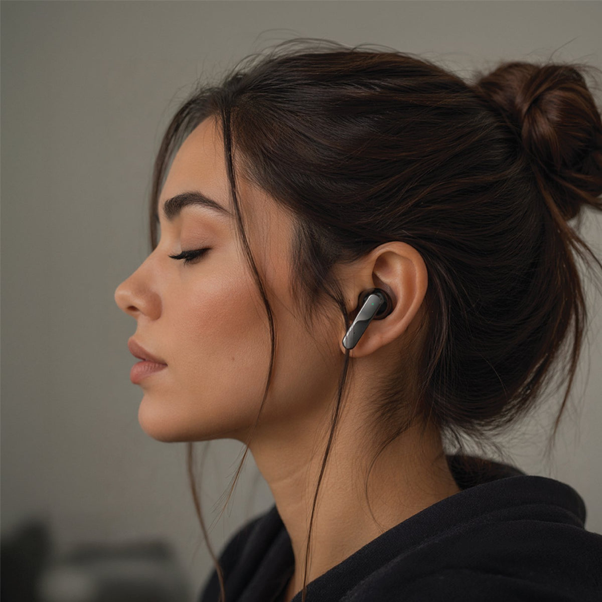 PAWA سماعات لاسلكية تماماً سافي - أسود