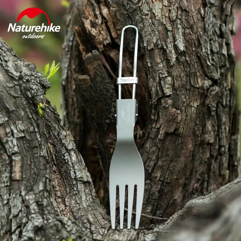 أدوات مائدة قابلة للطي من التيتانيوم للسفر في الهواء الطلق من Naturehike مع شوكة من التيتانيوم