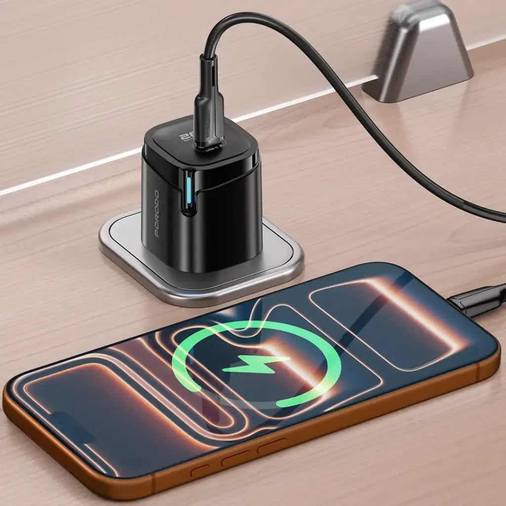 Porodo Tekto شاحن جداري USB-C بقدرة 20 واط مع كابل USB-C إلى لايتننغ - أسود
