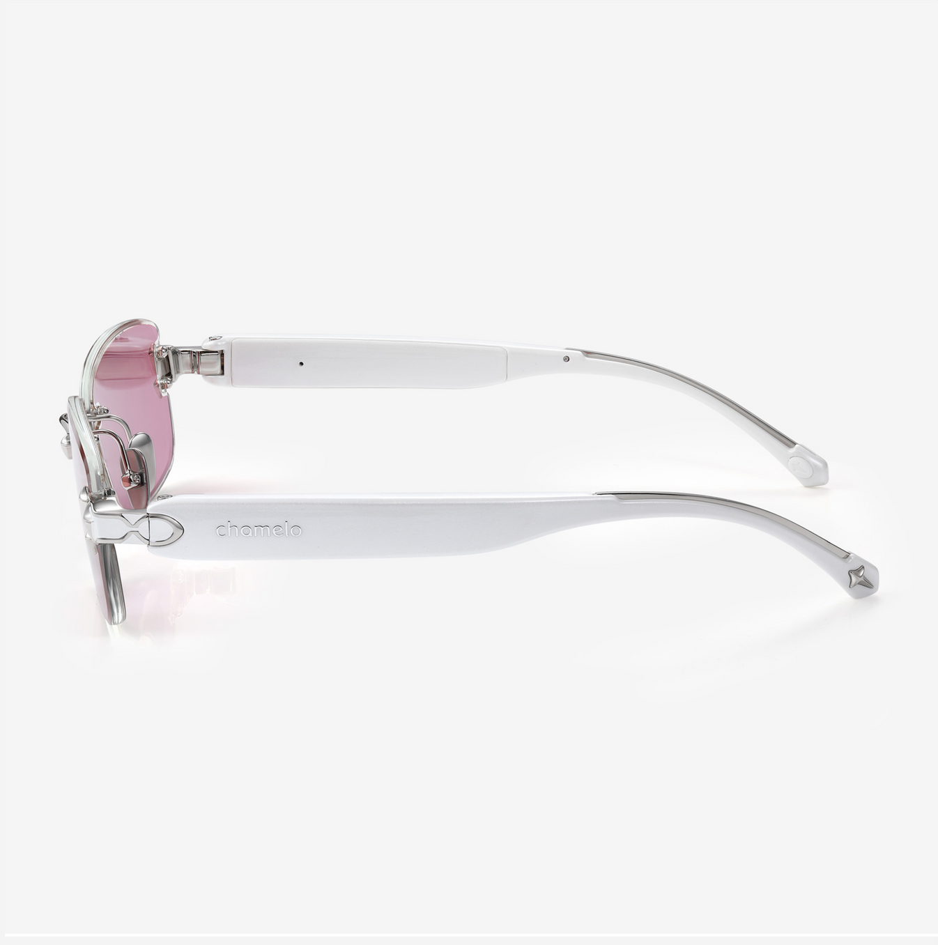 Chamelo Aura White Smart Glasses – Three-Quarter Angle View