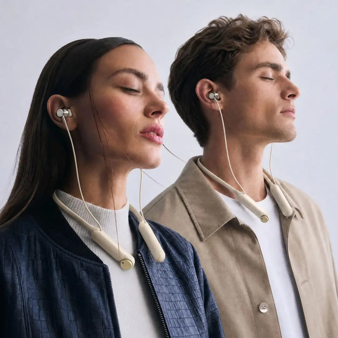 Porodo Soundtec Tune سماعة رقبة لاسلكية بتقنية ENC ومشغلات 10 ملم معززة للباس - بيج