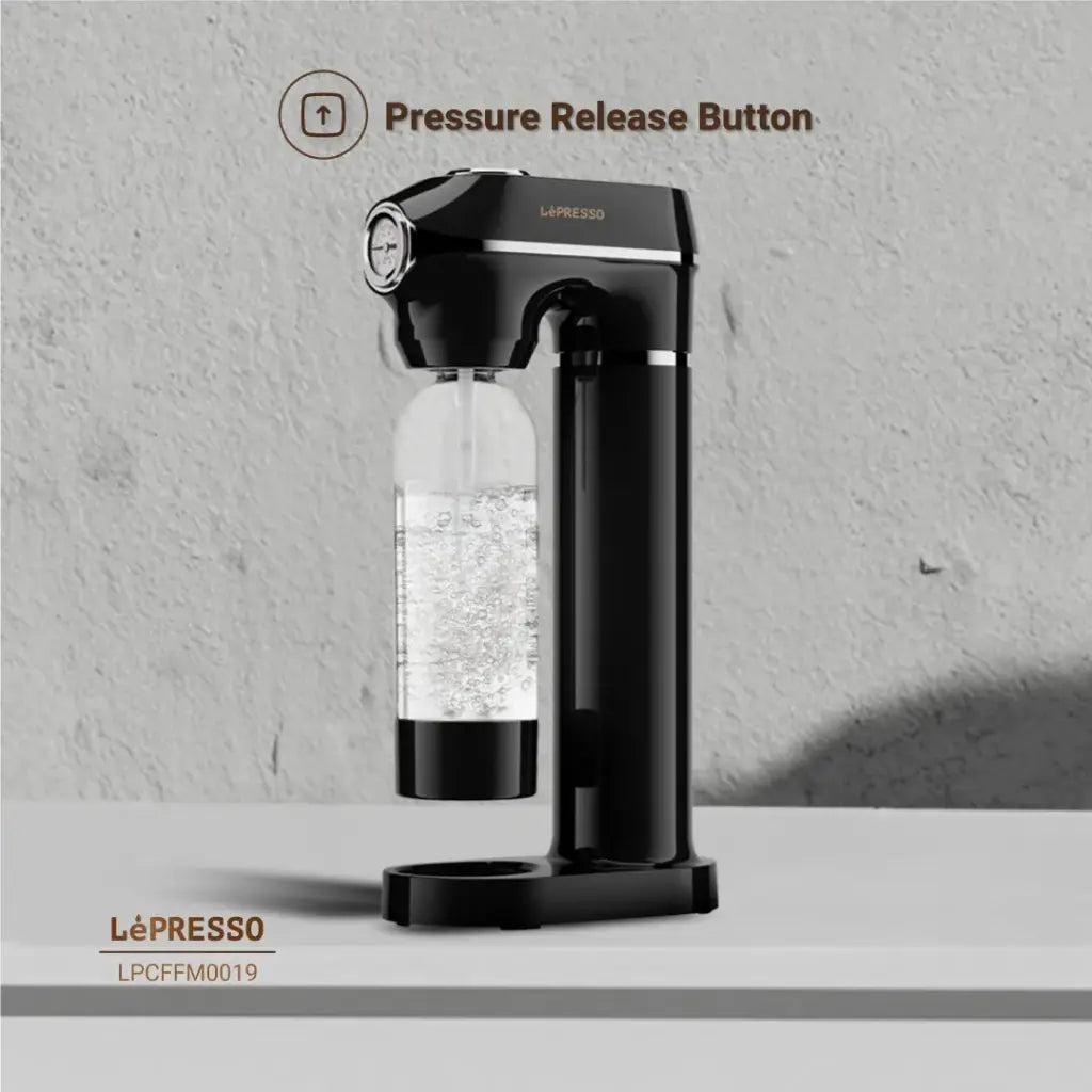 LePresso جهاز تحويل الماء إلى ماء فوار فوري - أسود